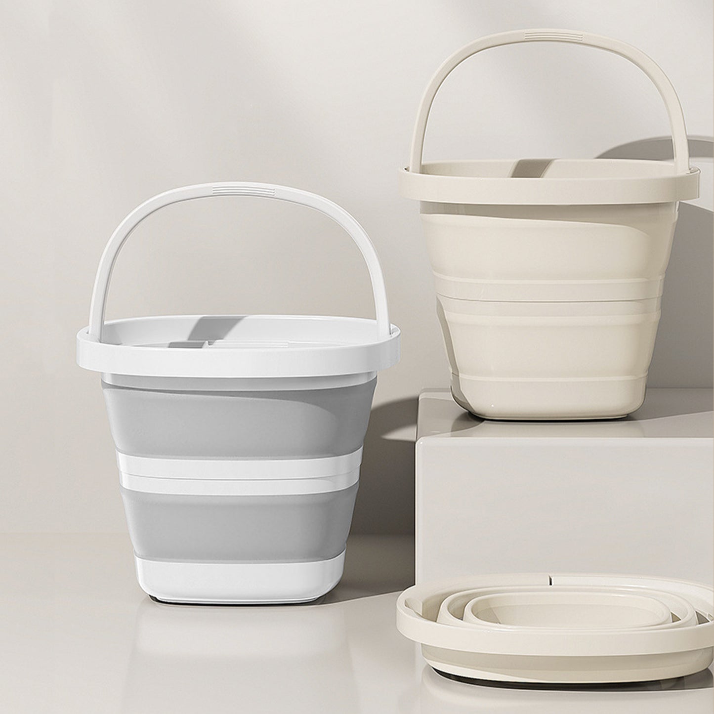 Folding bucket