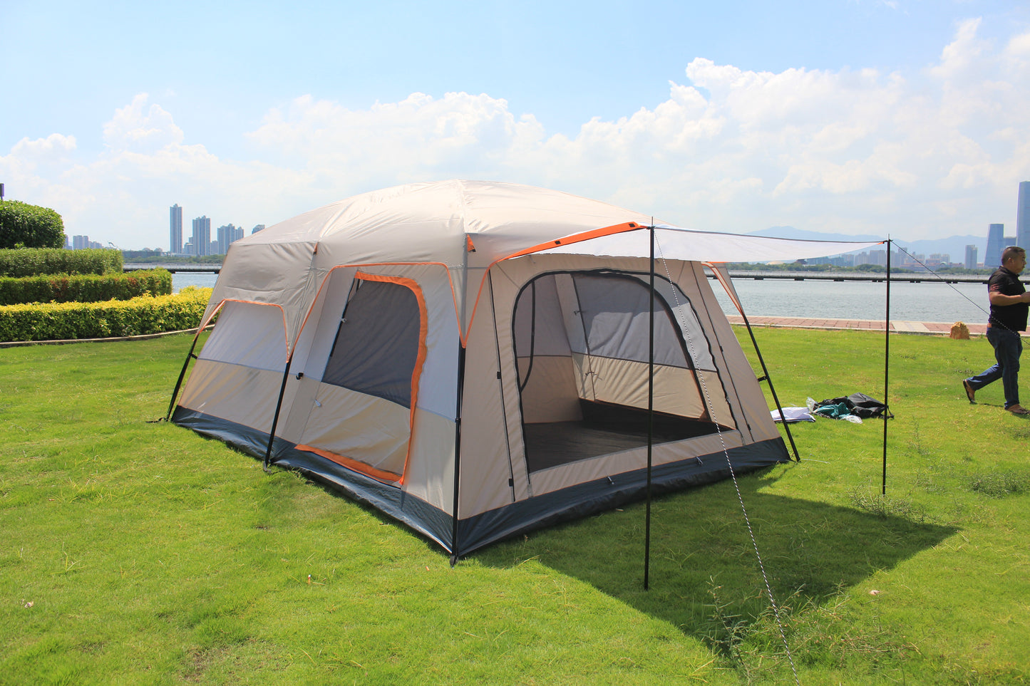 户外露营豪华充气帐篷